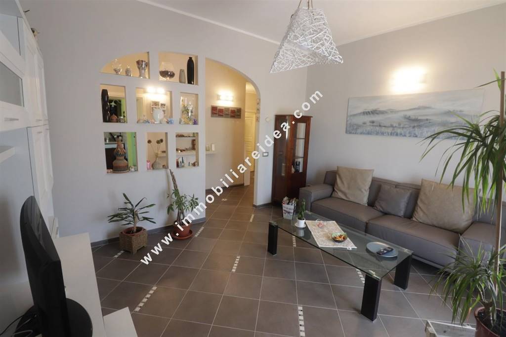Villa a schiera in ottime condizioni in zona Rosignano Solvay a Rosignano Marittimo