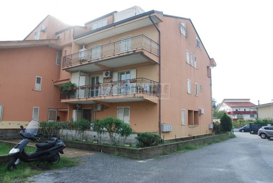 ESTERNO