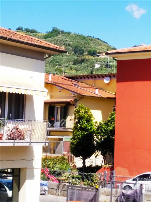 Appartamento a PESCIA