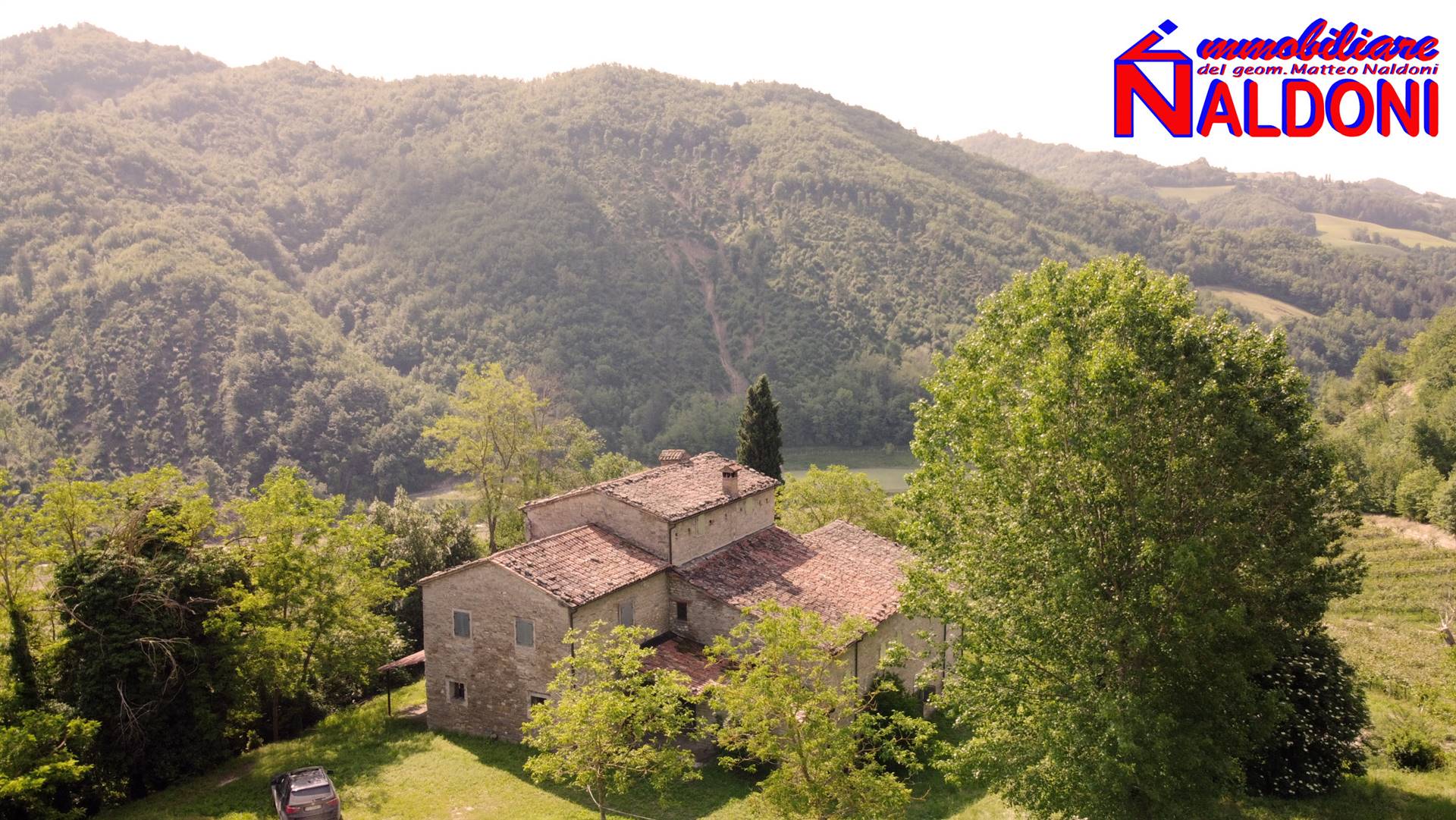 MARRADI, Rustic farmhouse for sale of 600 Sq. mt., Be restored, Heating Non-existent, Energetic class: G, placed at Ground, composed by: 10 Rooms, 