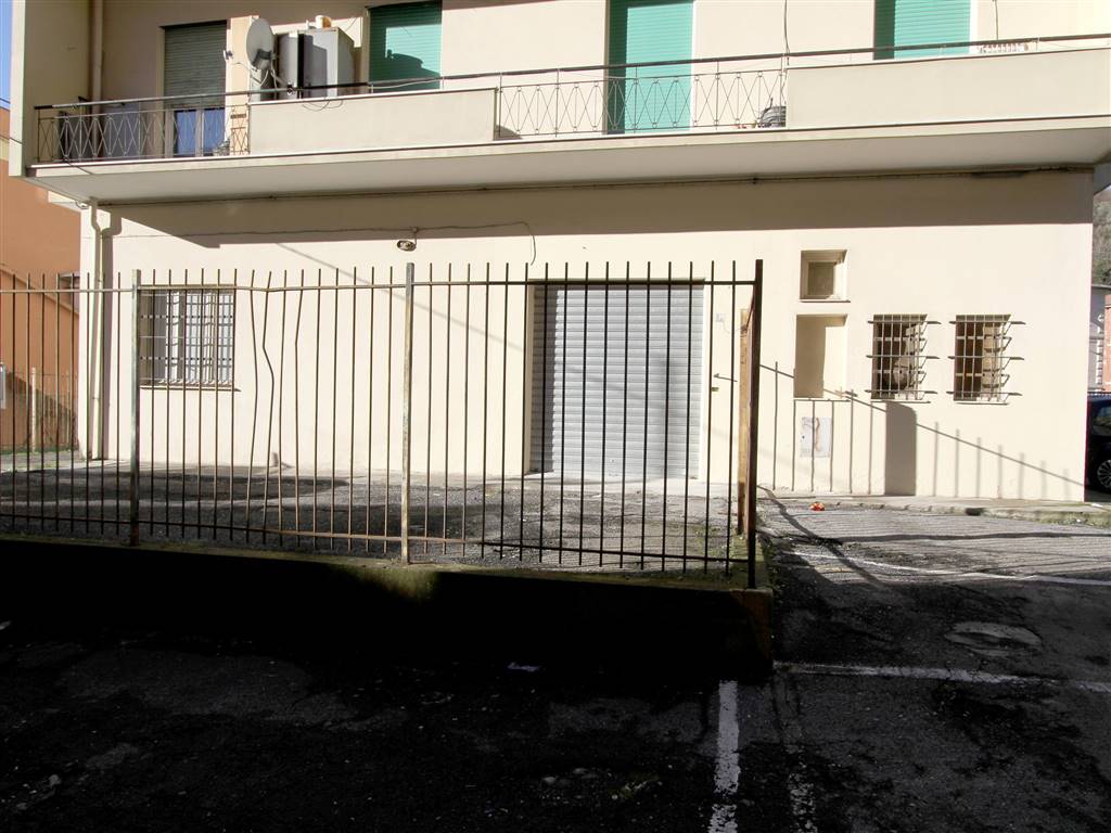 Locale commerciale a GENOVA