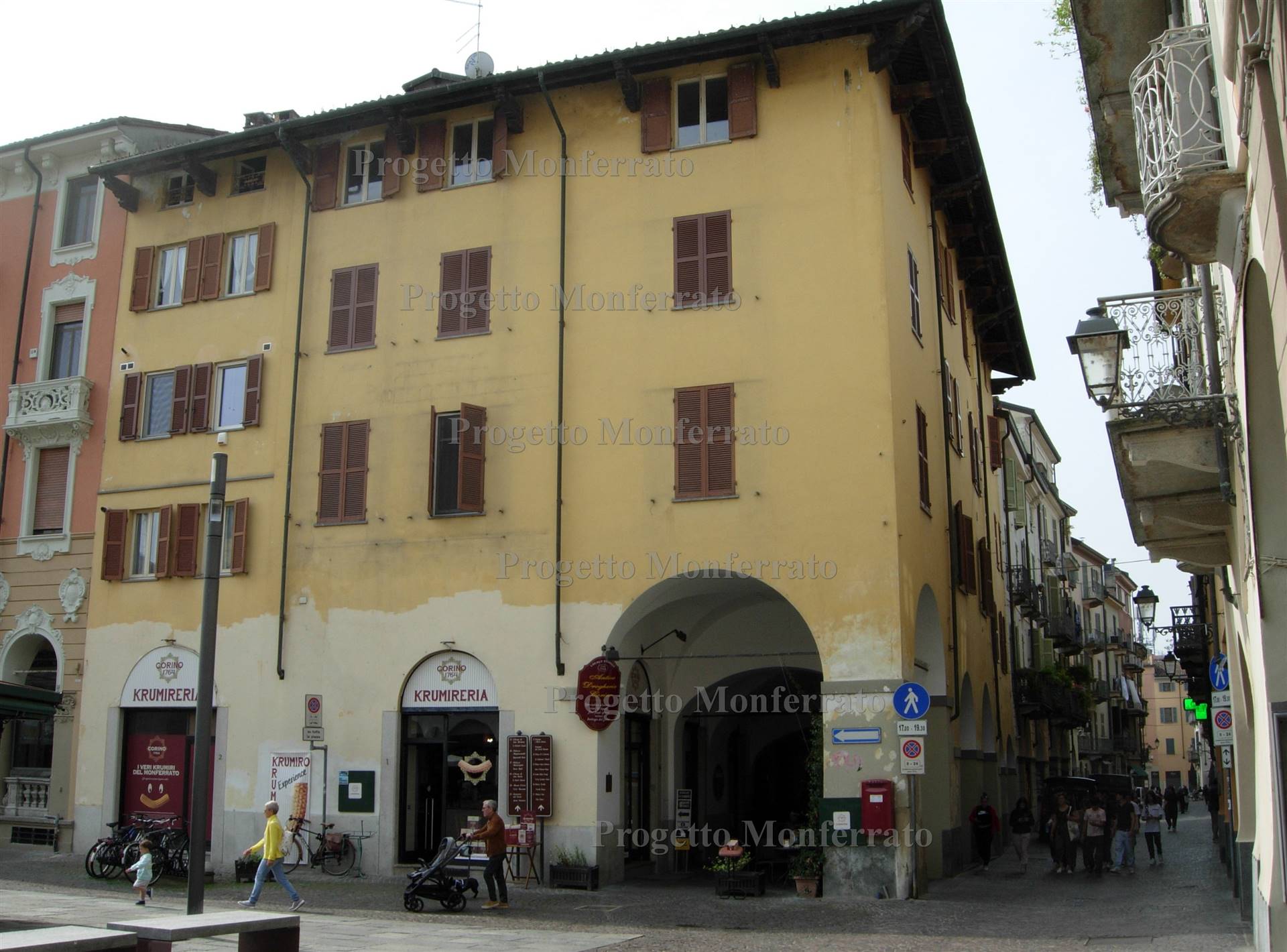 ESTERNO