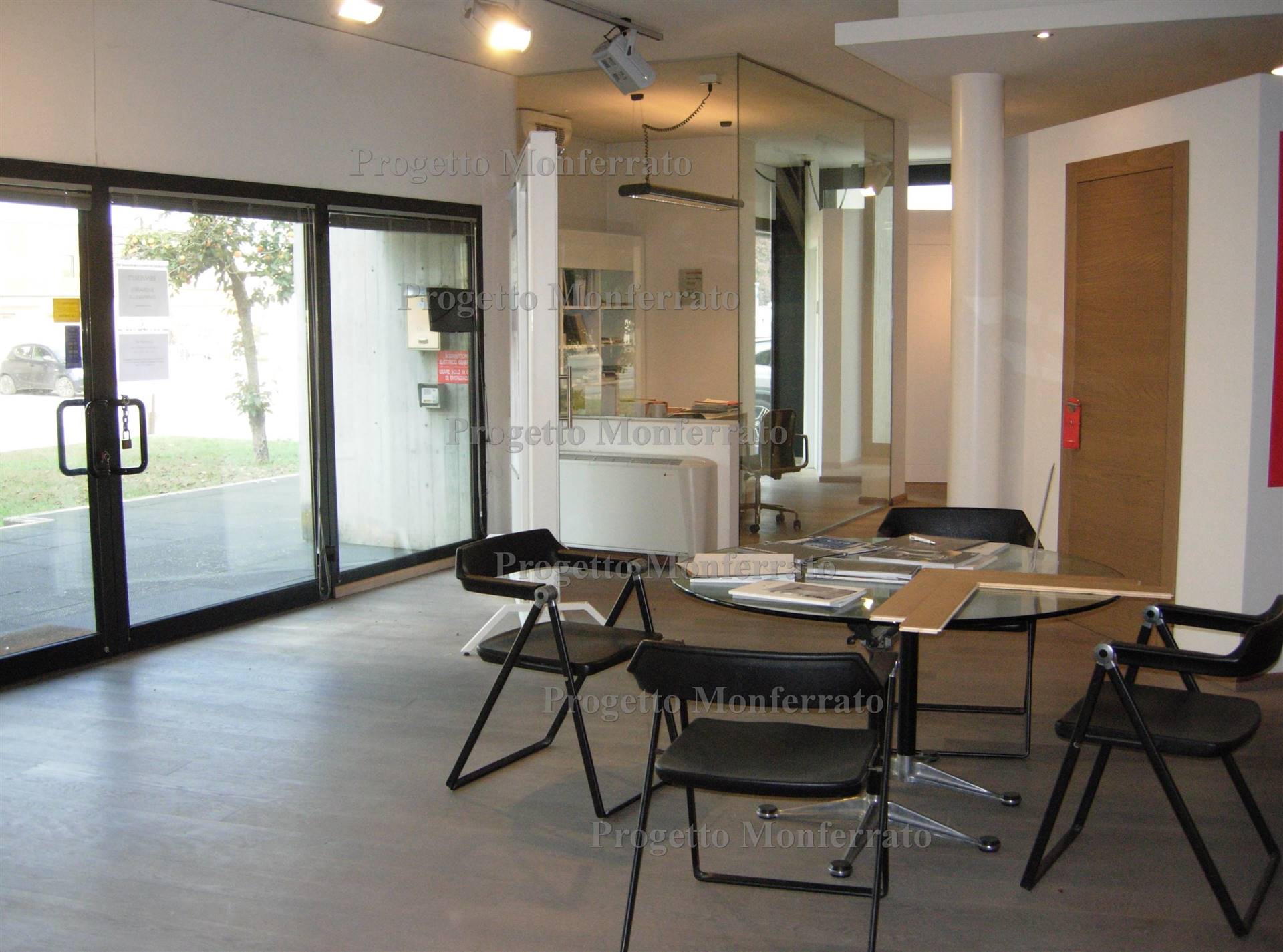 INTERNO