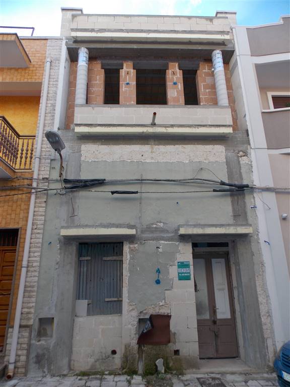 Appartamento in Via Balsamo a Latiano