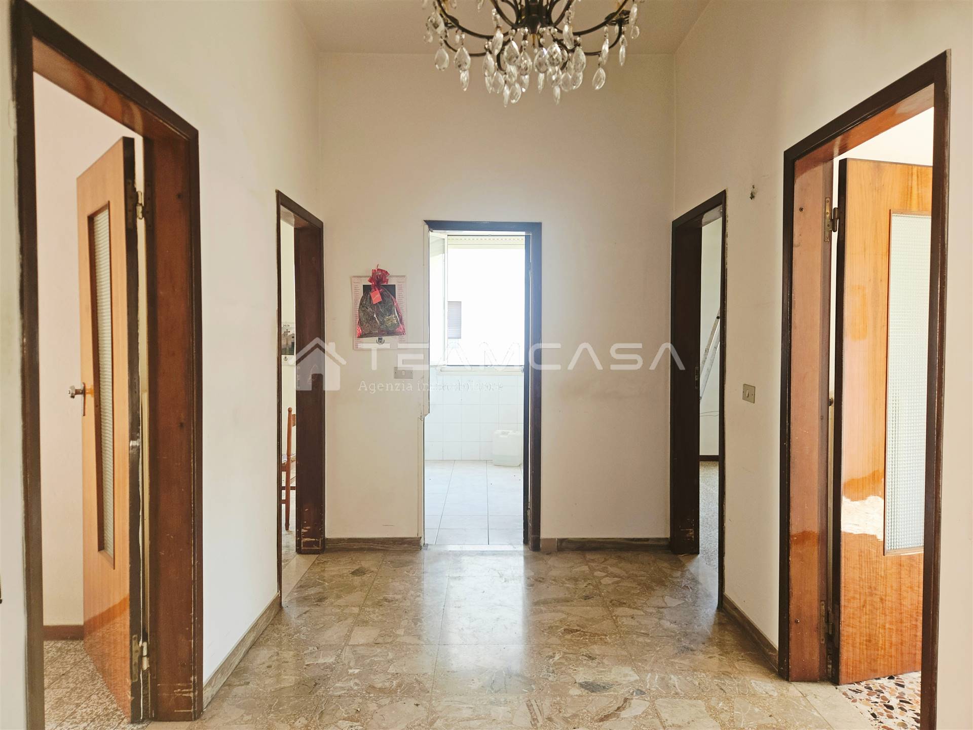 Ingresso front