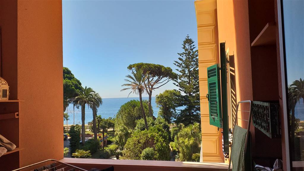 Appartamento a GENOVA