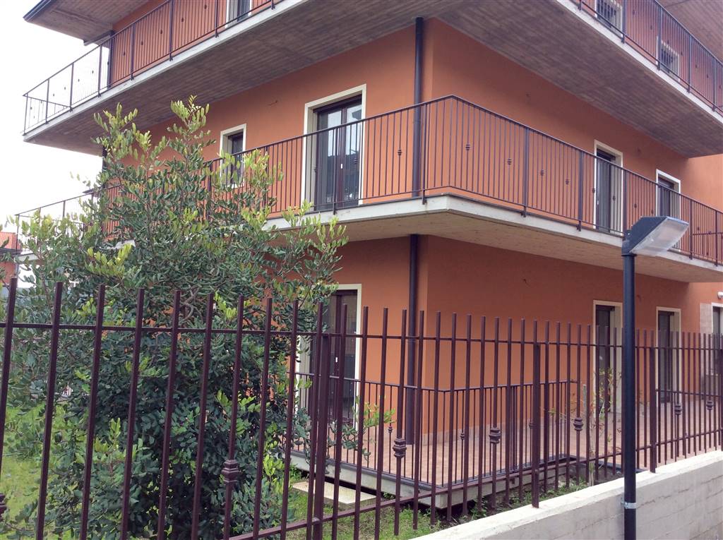 COD 2187 Vendita Appartamento, in zona PIANO TAVOLA, CAMPOROTONDO ETNEO